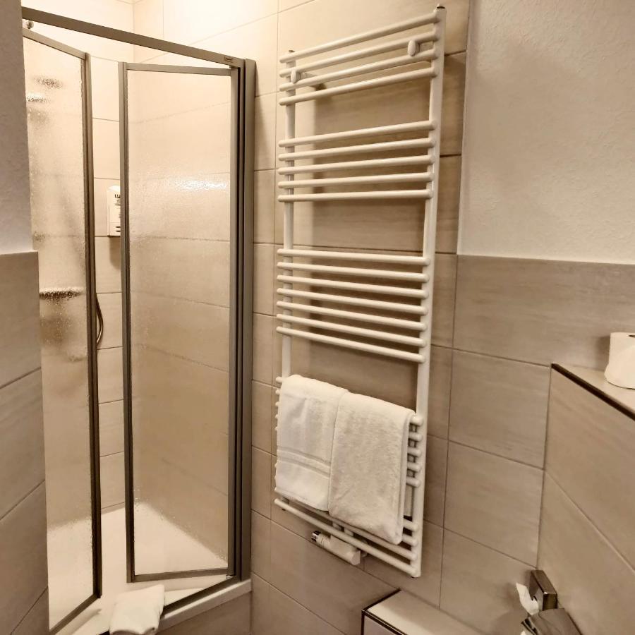 Hotel Neue Hoehe Klingenberg Екстер'єр фото