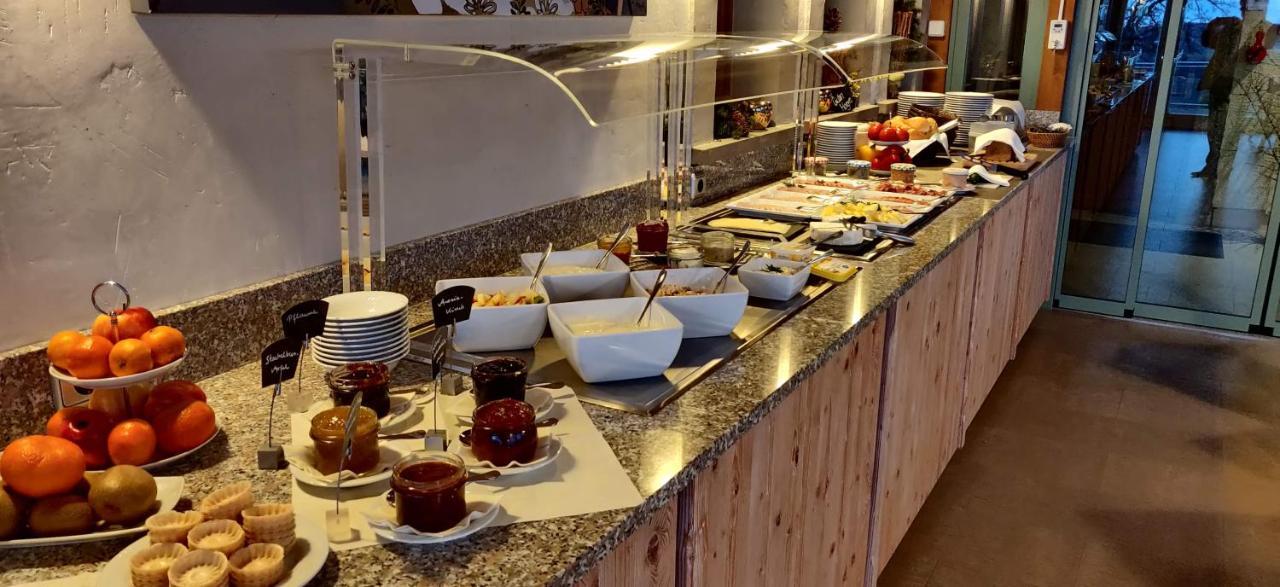 Hotel Neue Hoehe Klingenberg Екстер'єр фото