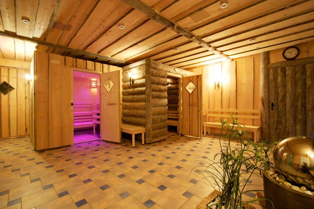 Hotel Neue Hoehe Klingenberg Екстер'єр фото
